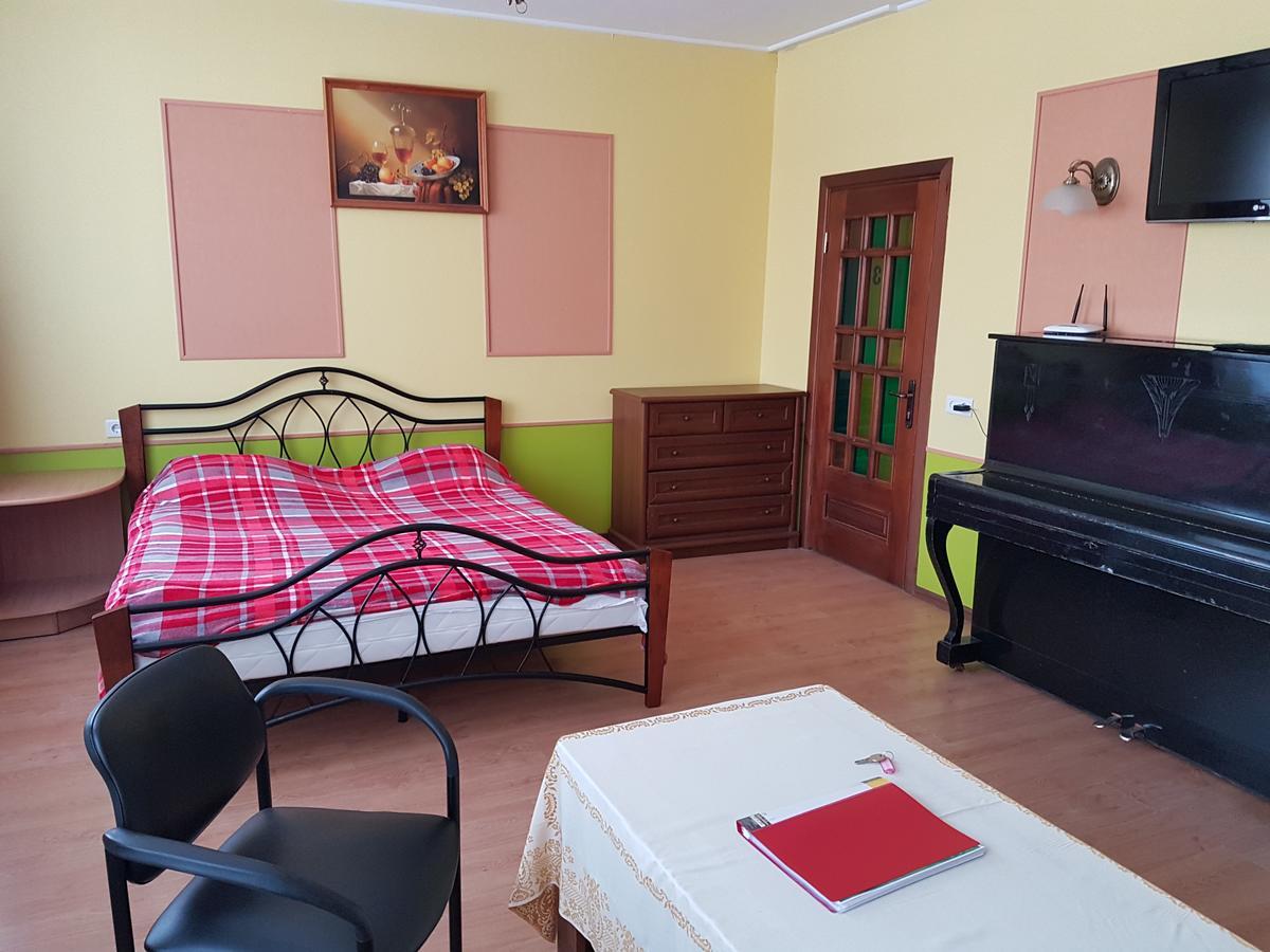 Apartament Erfolg 12 Daugavpils Eksteriør billede